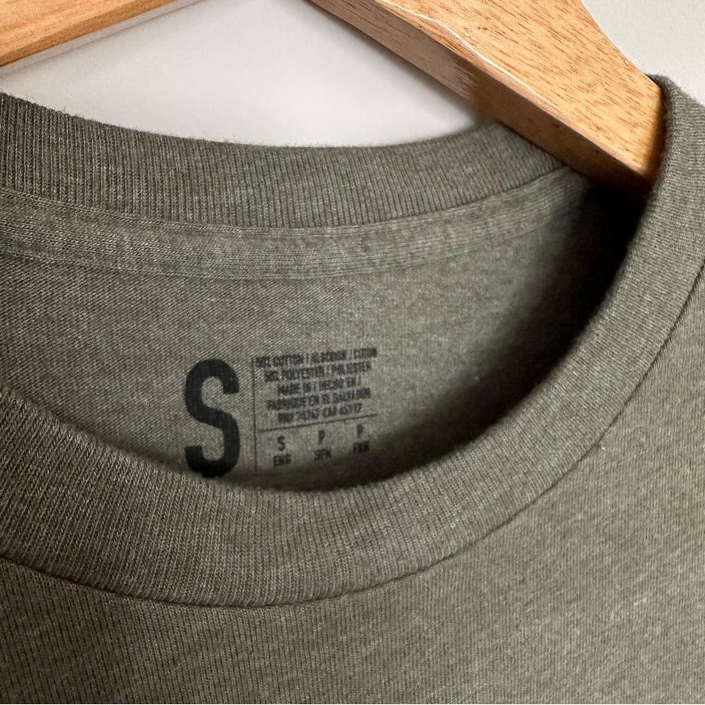 Bass Pro Shop Long Sleeve Green Logo Tee - Picture 5 of 5